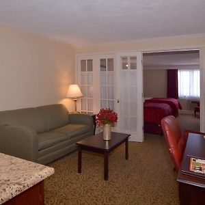 One-Bedroom King Suite Non-Smoking